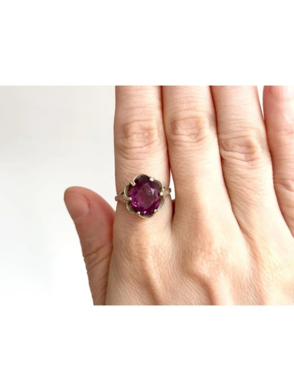 Amethyst Gemstone Scalloped Floral Sterling Silver 925 Vintage Ring - sz 7.5